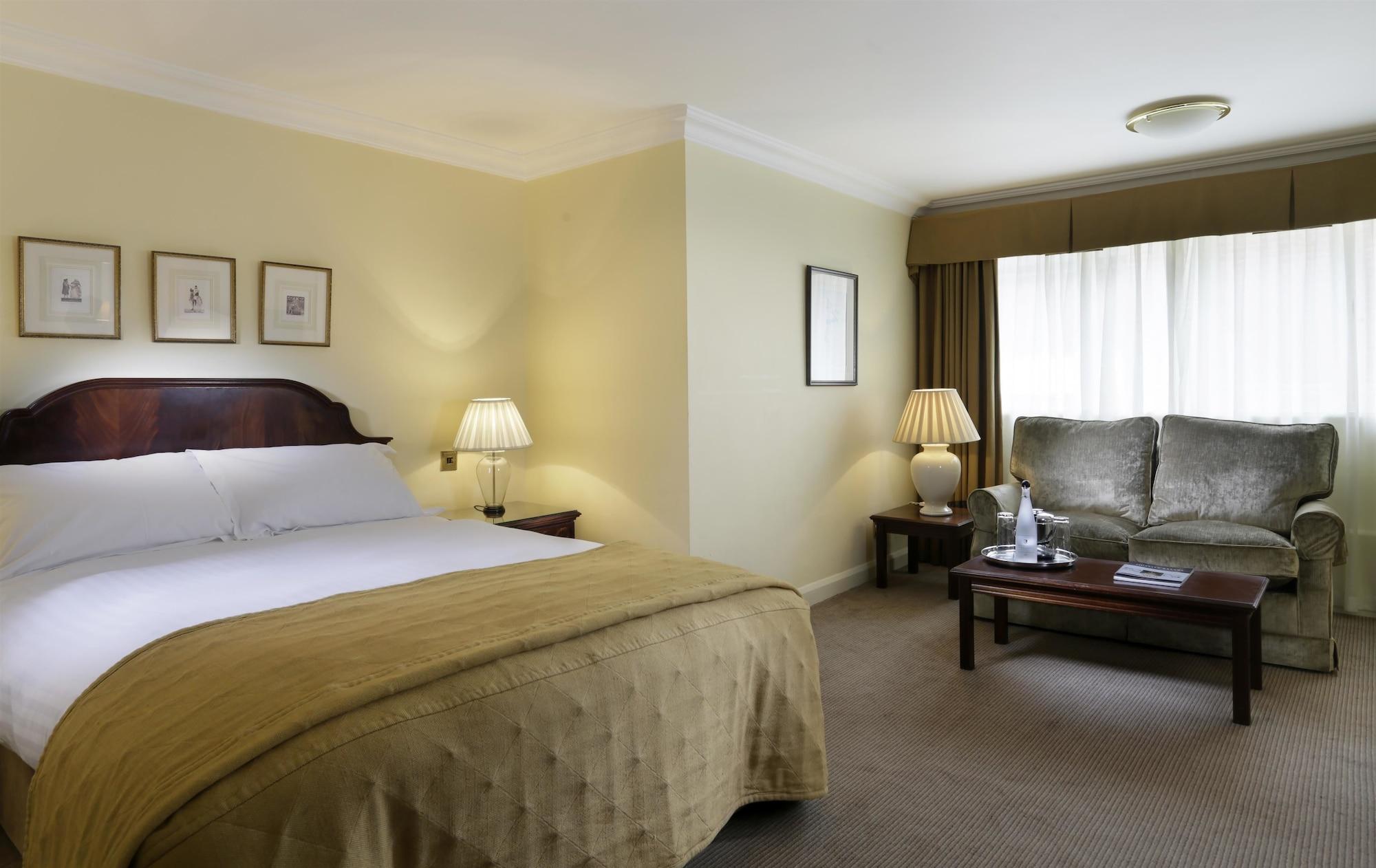 סטרטפורד-אפון-אבון Macdonald Alveston Manor Hotel & Spa מראה חיצוני תמונה