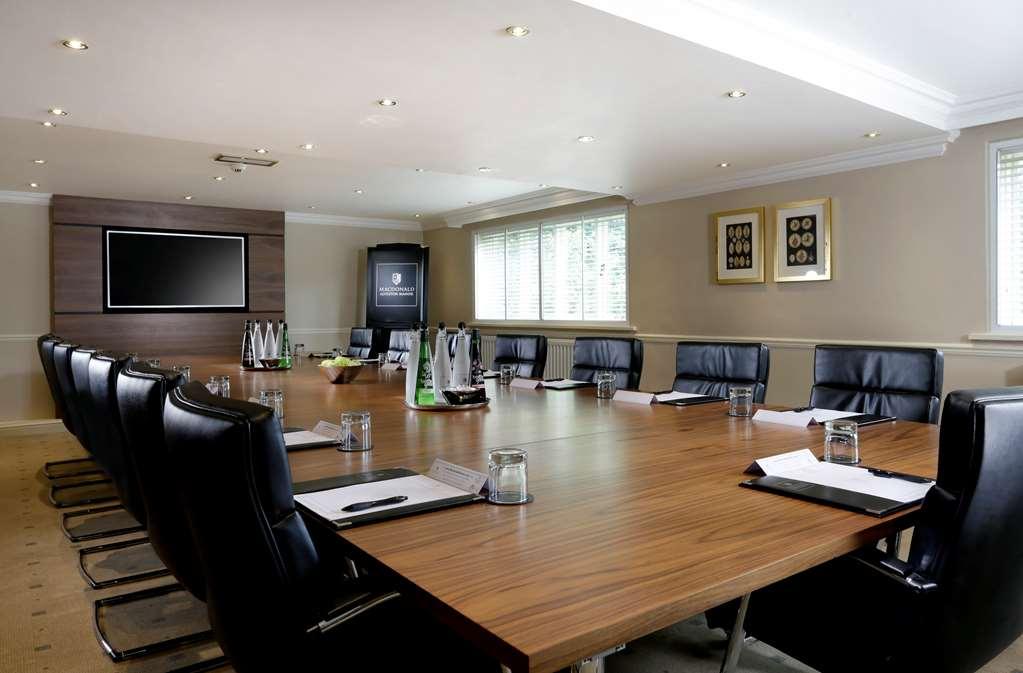סטרטפורד-אפון-אבון Macdonald Alveston Manor Hotel & Spa מתקנים תמונה