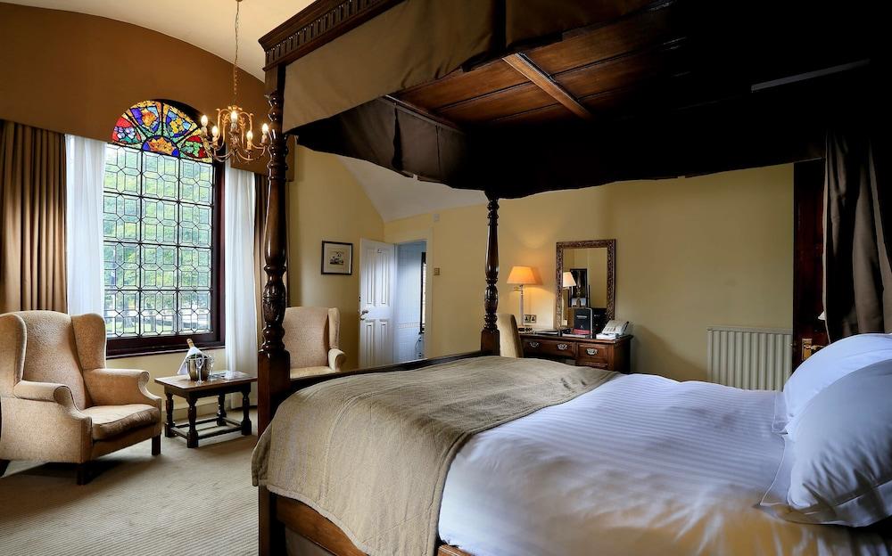 סטרטפורד-אפון-אבון Macdonald Alveston Manor Hotel & Spa מראה חיצוני תמונה