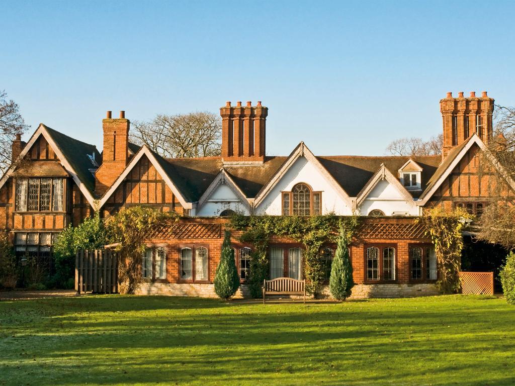 סטרטפורד-אפון-אבון Macdonald Alveston Manor Hotel & Spa מראה חיצוני תמונה