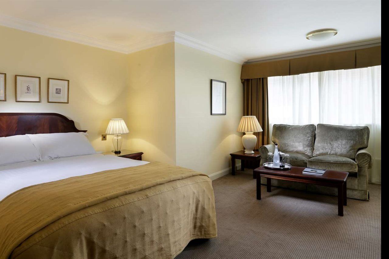 סטרטפורד-אפון-אבון Macdonald Alveston Manor Hotel & Spa מראה חיצוני תמונה
